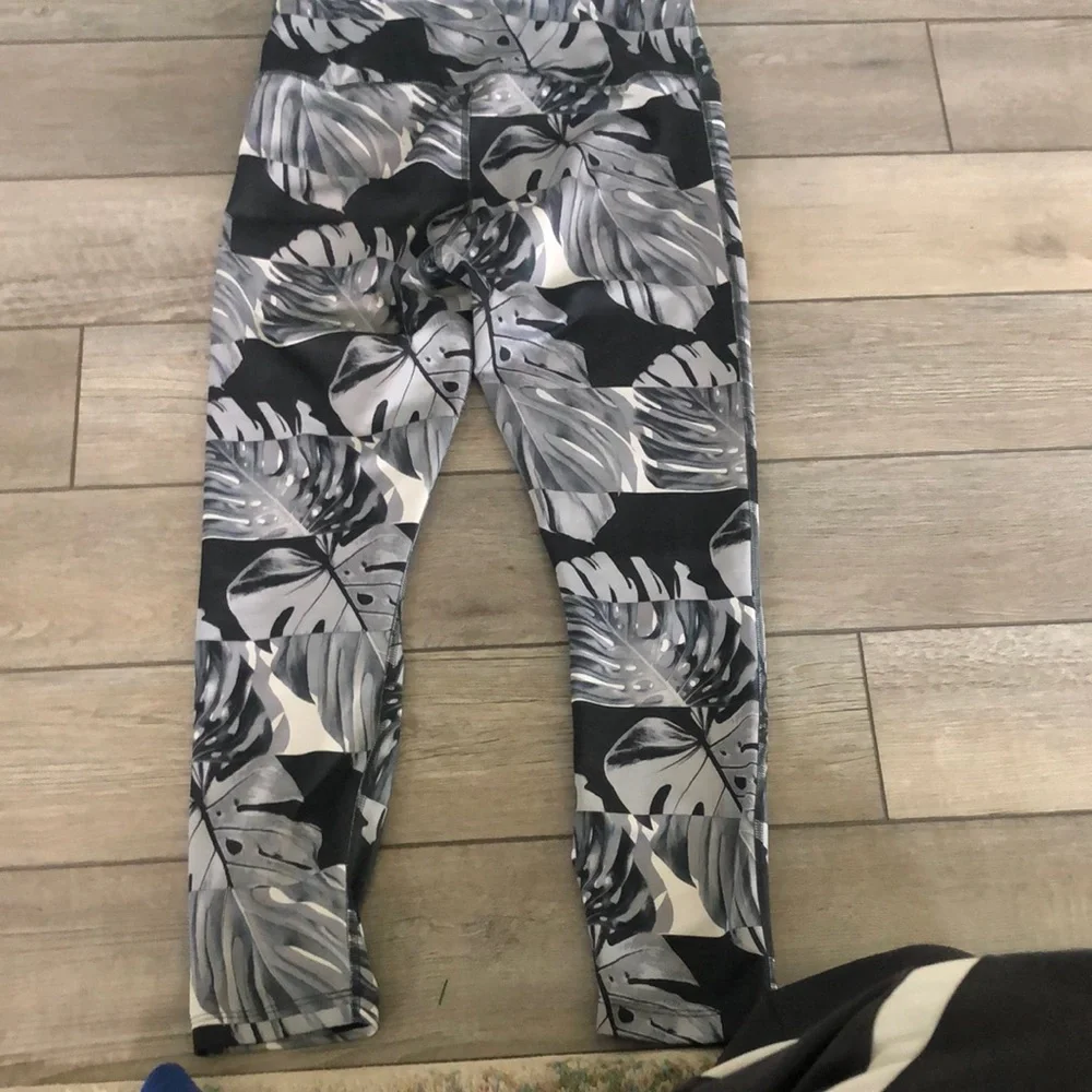 Nike Black and Gray Performance Leggings